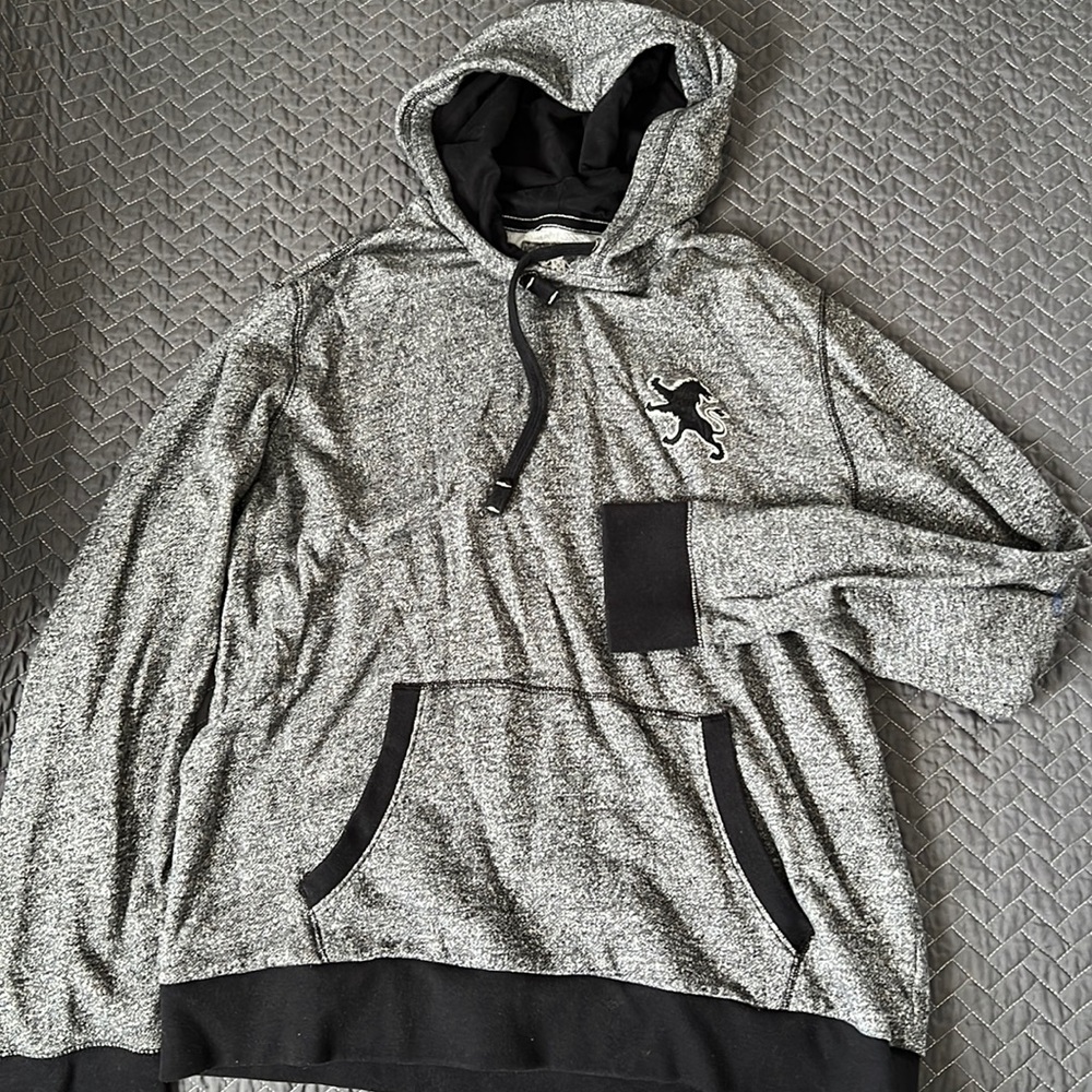 Men’s pullover hoodie. Like new